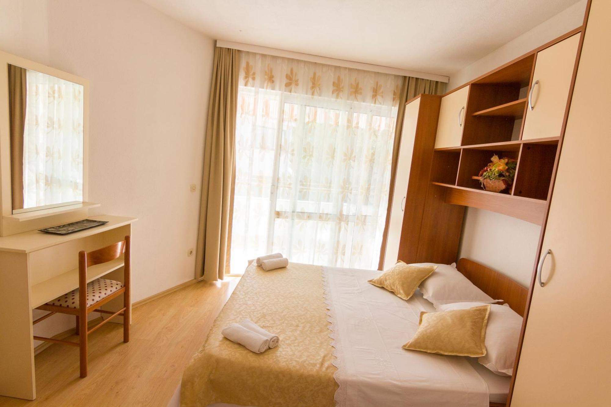 Apartman Vulic Lejlighed Tučepi Eksteriør billede