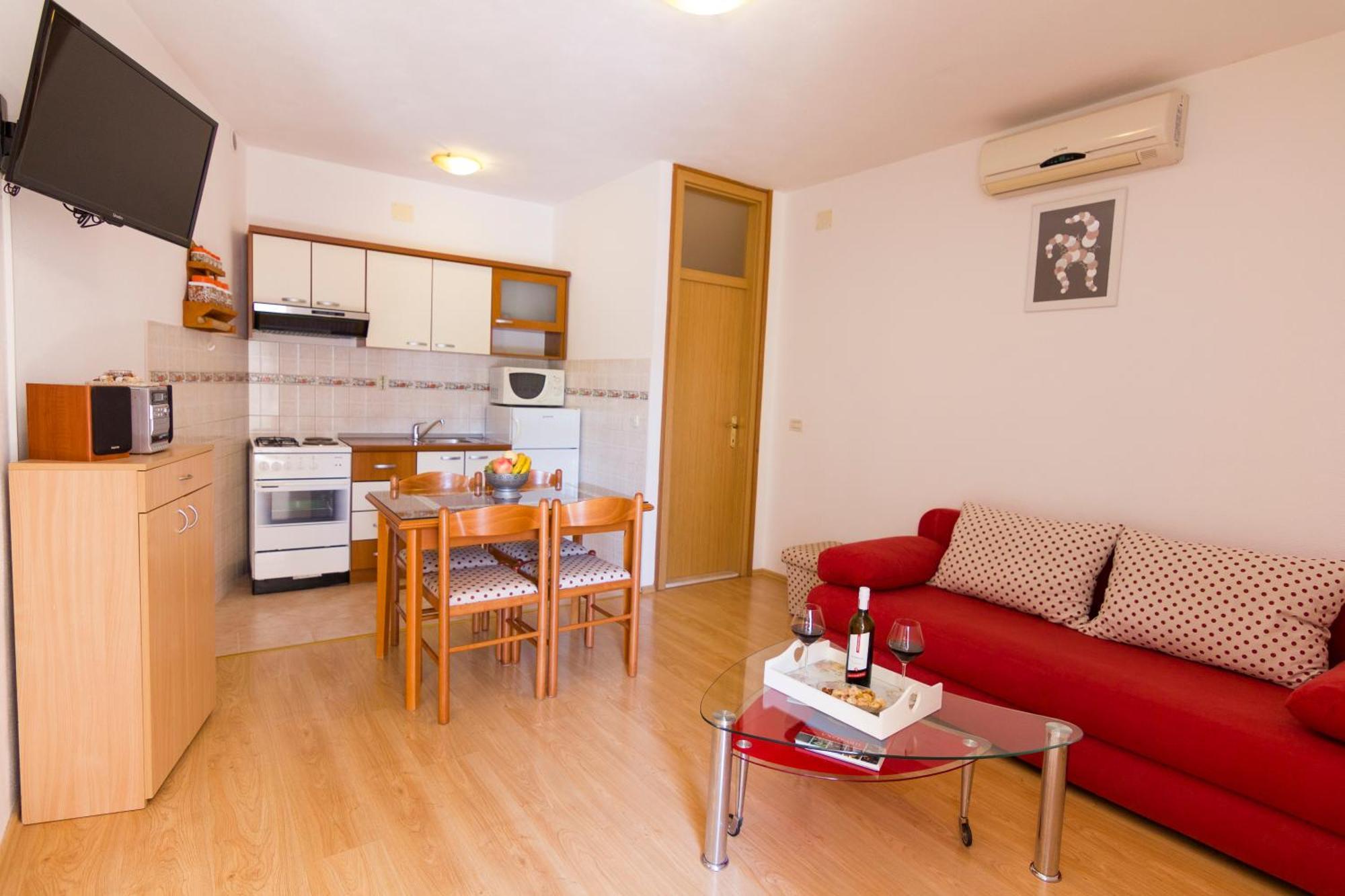 Apartman Vulic Lejlighed Tučepi Eksteriør billede