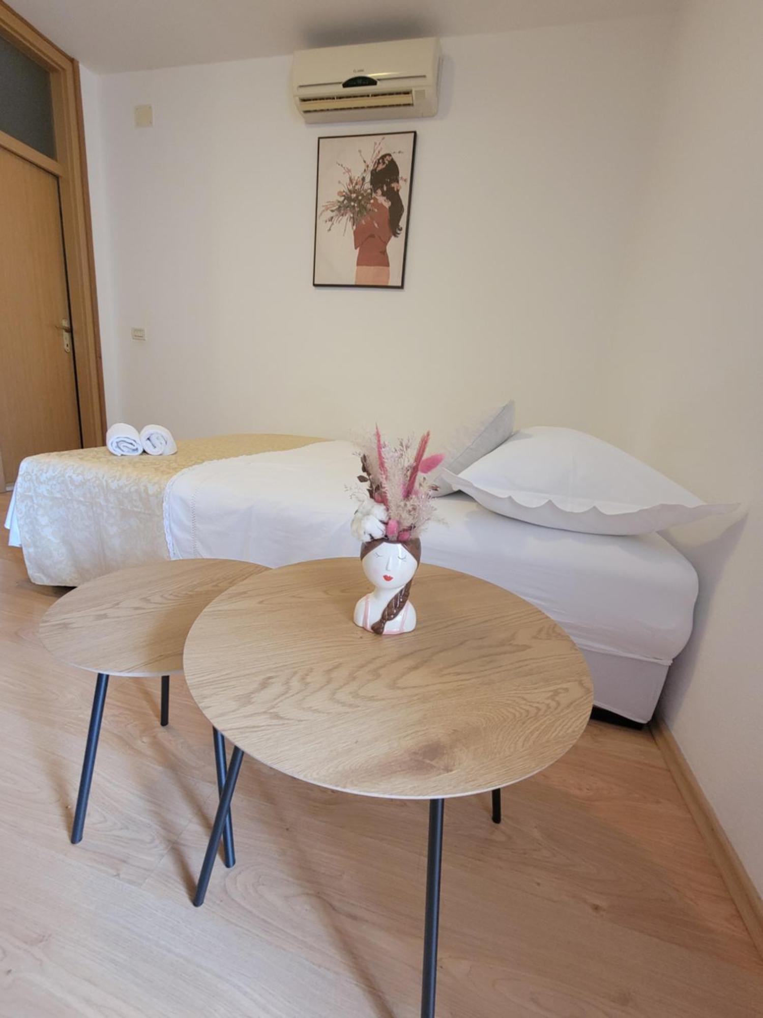 Apartman Vulic Lejlighed Tučepi Eksteriør billede